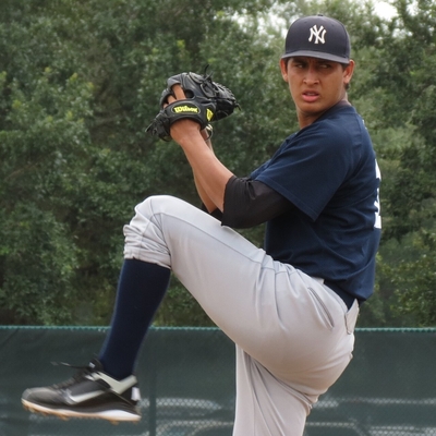 Giovanny Gallegos Autograph Profile