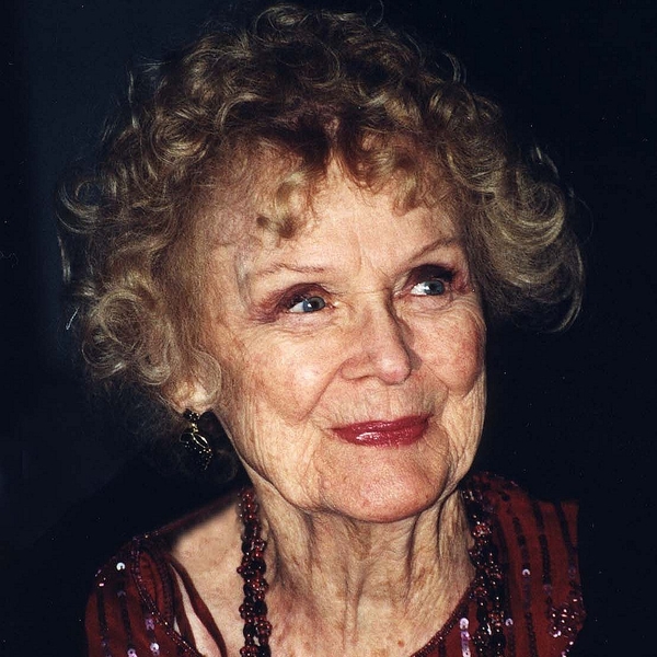 Gloria Stuart