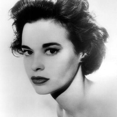 Gloria Vanderbilt Autograph Profile