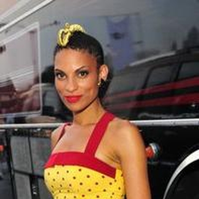 Goapele Autograph Profile