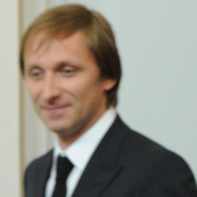 Goran Kostić Autograph Profile