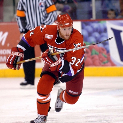 Gordie Dwyer Autograph Profile