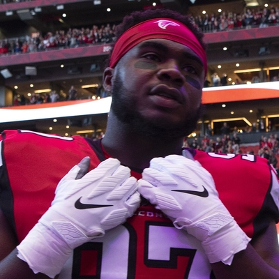 Grady Jarrett Autograph Profile