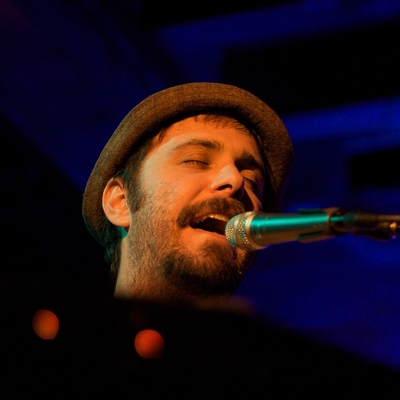 Greg Laswell Autograph Profile