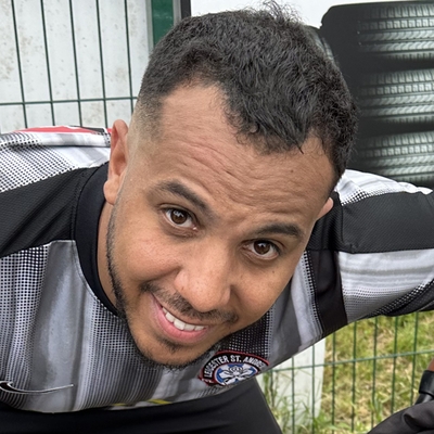 Greg Mills Autograph Profile