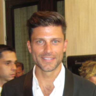 Greg Vaughan Autograph Profile