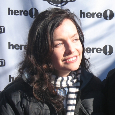 Guinevere Turner Autograph Profile