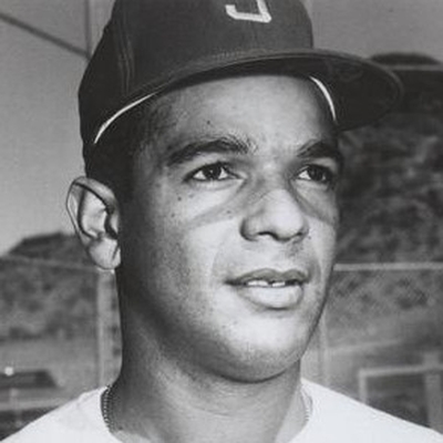 Gus Gil Autograph Profile