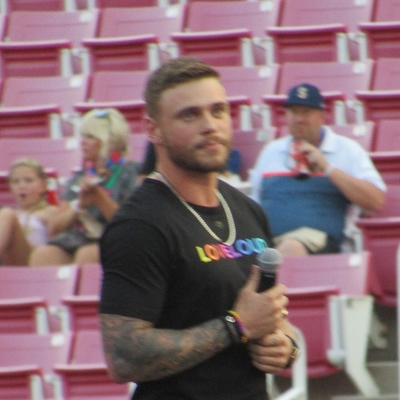 Gus Kenworthy Autograph Profile
