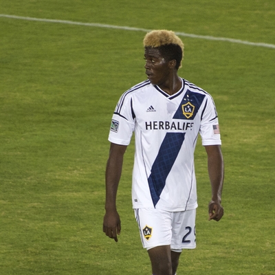 Gyasi Zardes Autograph Profile
