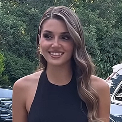 Hande Erçel Autograph Profile