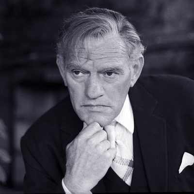 Harry Andrews Autograph Profile