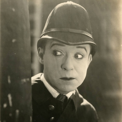 Harry Langdon Autograph Profile