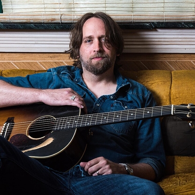Hayes Carll Autograph Profile