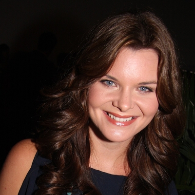 Heather Tom Autograph Profile