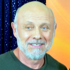 Héctor Elizondo