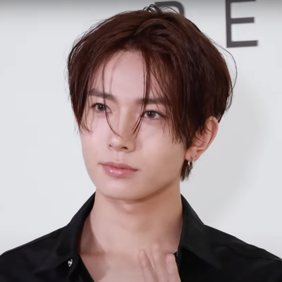 Heeseung Autograph Profile