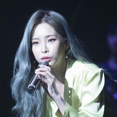 Heize Autograph Profile