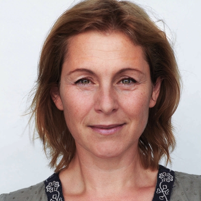 Helen Sjöholm Autograph Profile