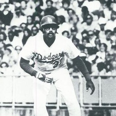Henry Cruz Autograph Profile