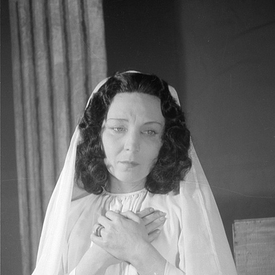 Hilde Körber Autograph Profile