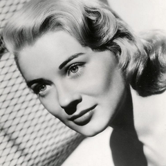 Hope Lange
