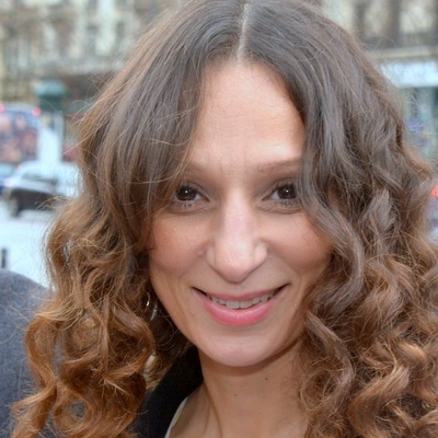 Houda Benyamina Autograph Profile