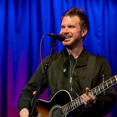 Howie Day Autograph Profile