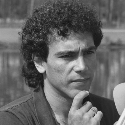 Hugo Sánchez Autograph Profile
