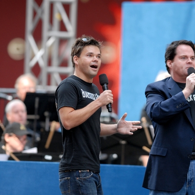 Hunter Foster Autograph Profile