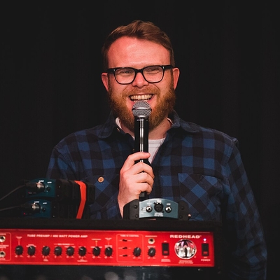 Huw Stephens Autograph Profile