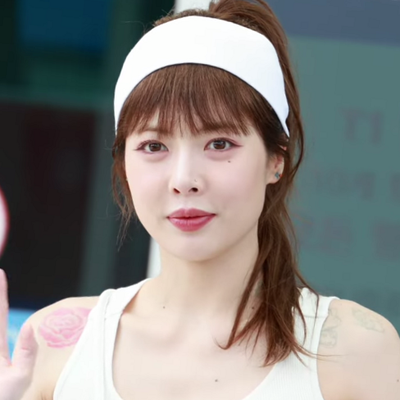 Hyuna Autograph Profile