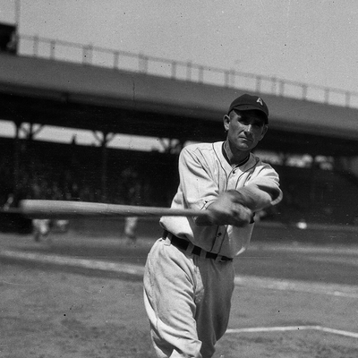 Ike McAuley Autograph Profile