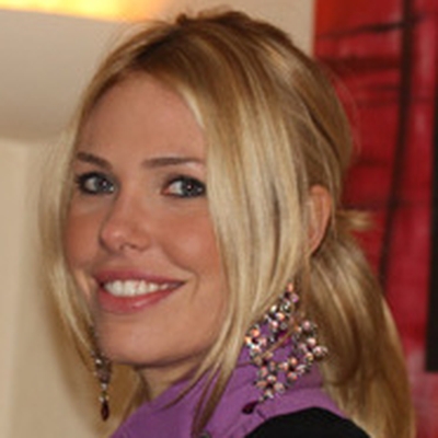 Ilary Blasi Autograph Profile