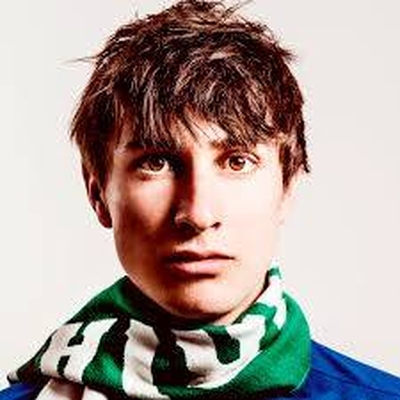 Tom Rosenthal Autograph Profile