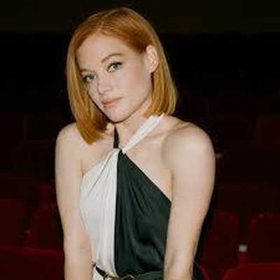 Jane Levy Autograph Profile