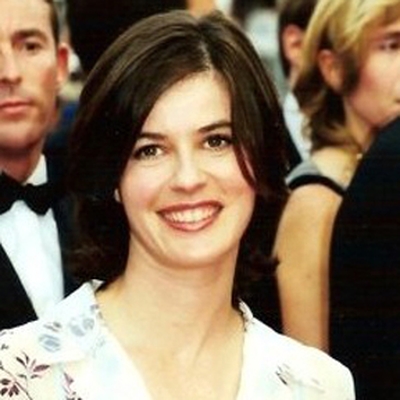 Irène Jacob Autograph Profile