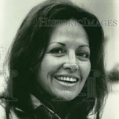 Isela Vega Autograph Profile