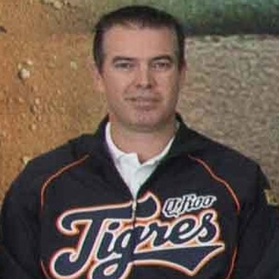 Ismael Valdez Autograph Profile