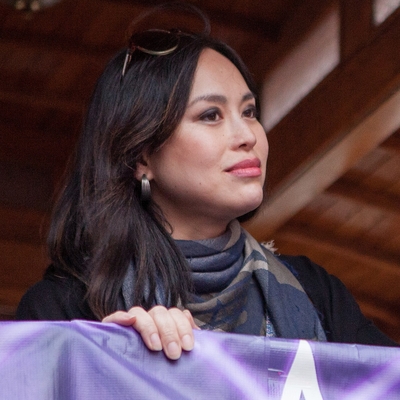 Ivory Aquino Autograph Profile
