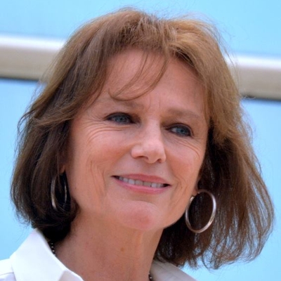 Jacqueline Bisset Autograph Profile