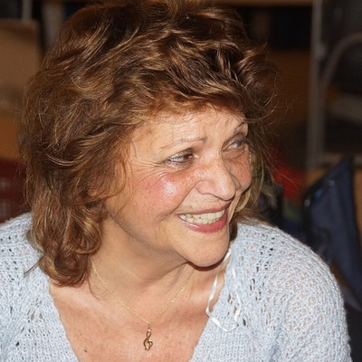 Jacqueline Taïeb Autograph Profile