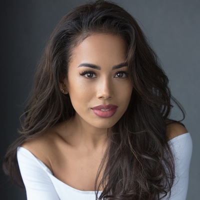 Jade Ewen Autograph Profile