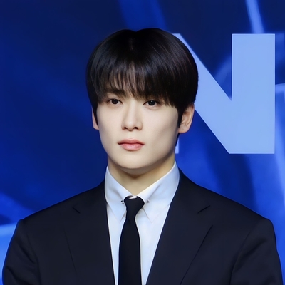 Jaehyun Autograph Profile