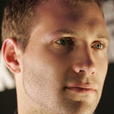 Jai Courtney Autograph Profile
