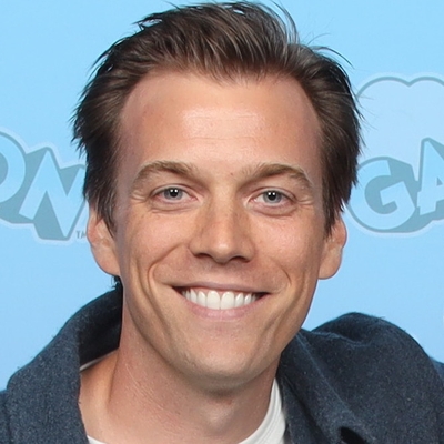 Jake Abel Autograph Profile