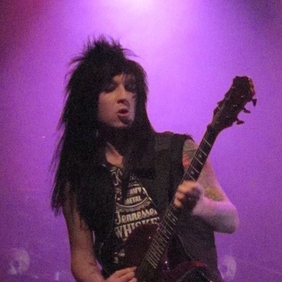 Jake Pitts Autograph Profile