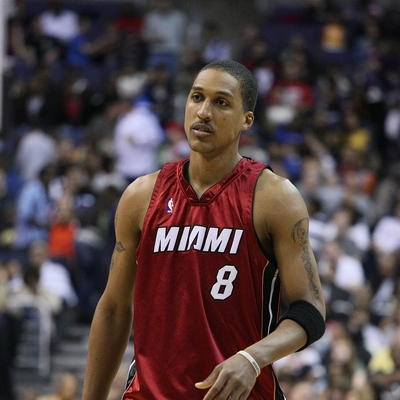 Jamario Moon Autograph Profile