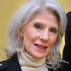 Jamie deRoy