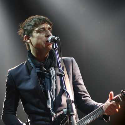 Jamie Hince Autograph Profile